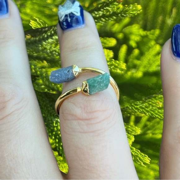 Sapphire and Emerald Gold Ring - Picture 2 of 3